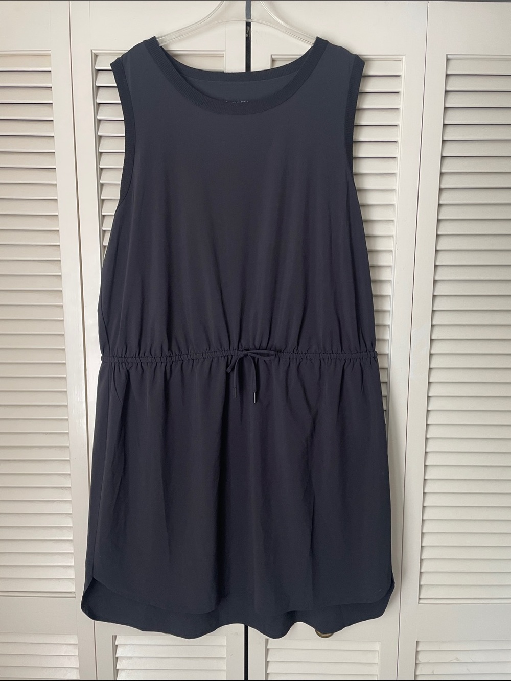 Athleta Rincon dress Sz 1X Black featherweight sleeveless adjustable waist